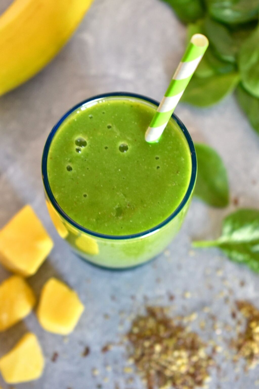 Green Smoothie with Spinach, Mango & Banana HOORAH to Health